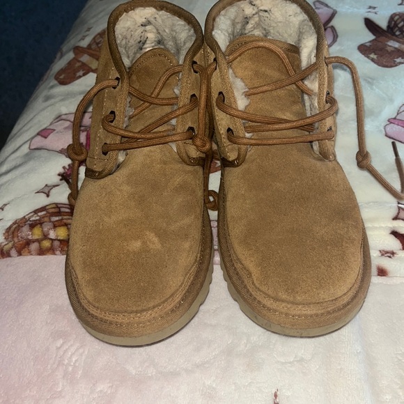 Women’s UGG Neumel leather shoes - Picture 1 of 8